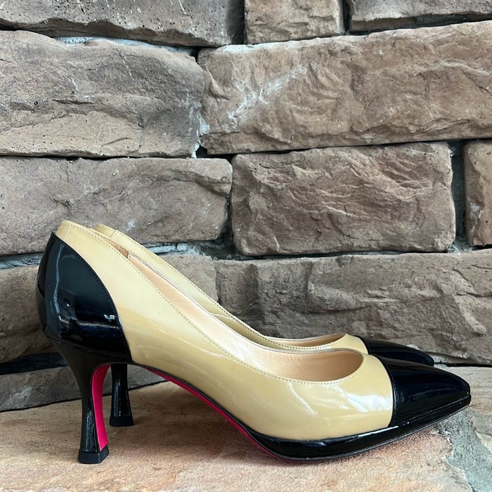 Luciano Padovan Patent Leather Pumps / Cream‎ & Black / SZ 37